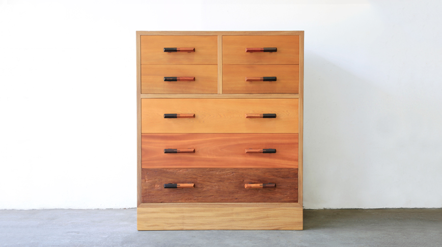Customize:Five Wood Closet
-