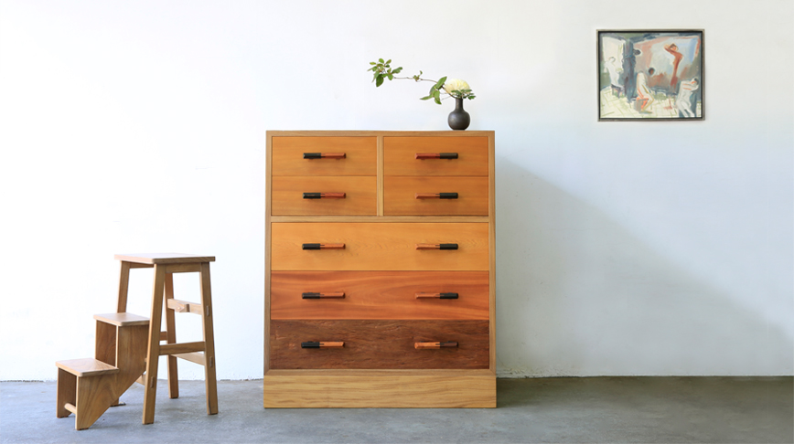 Customize:Five Wood Closet
-
