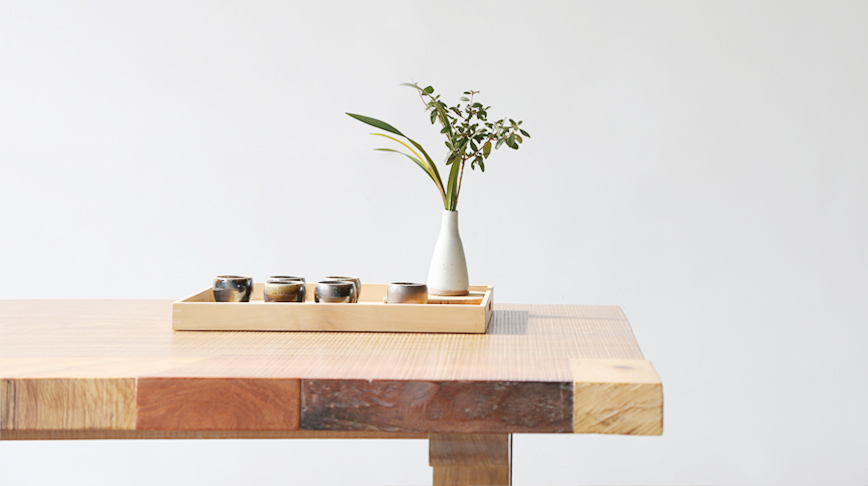 Live:Collage Wood Table
-